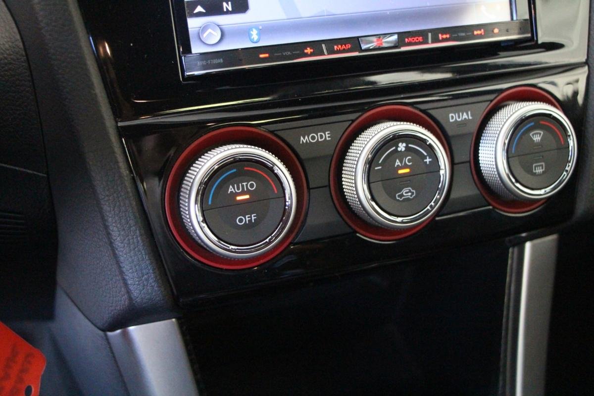 Subaru WRX STI - Photo 12