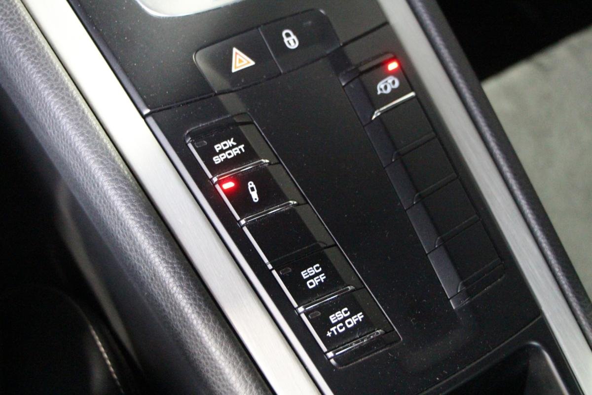 Porsche 911 - Photo 17