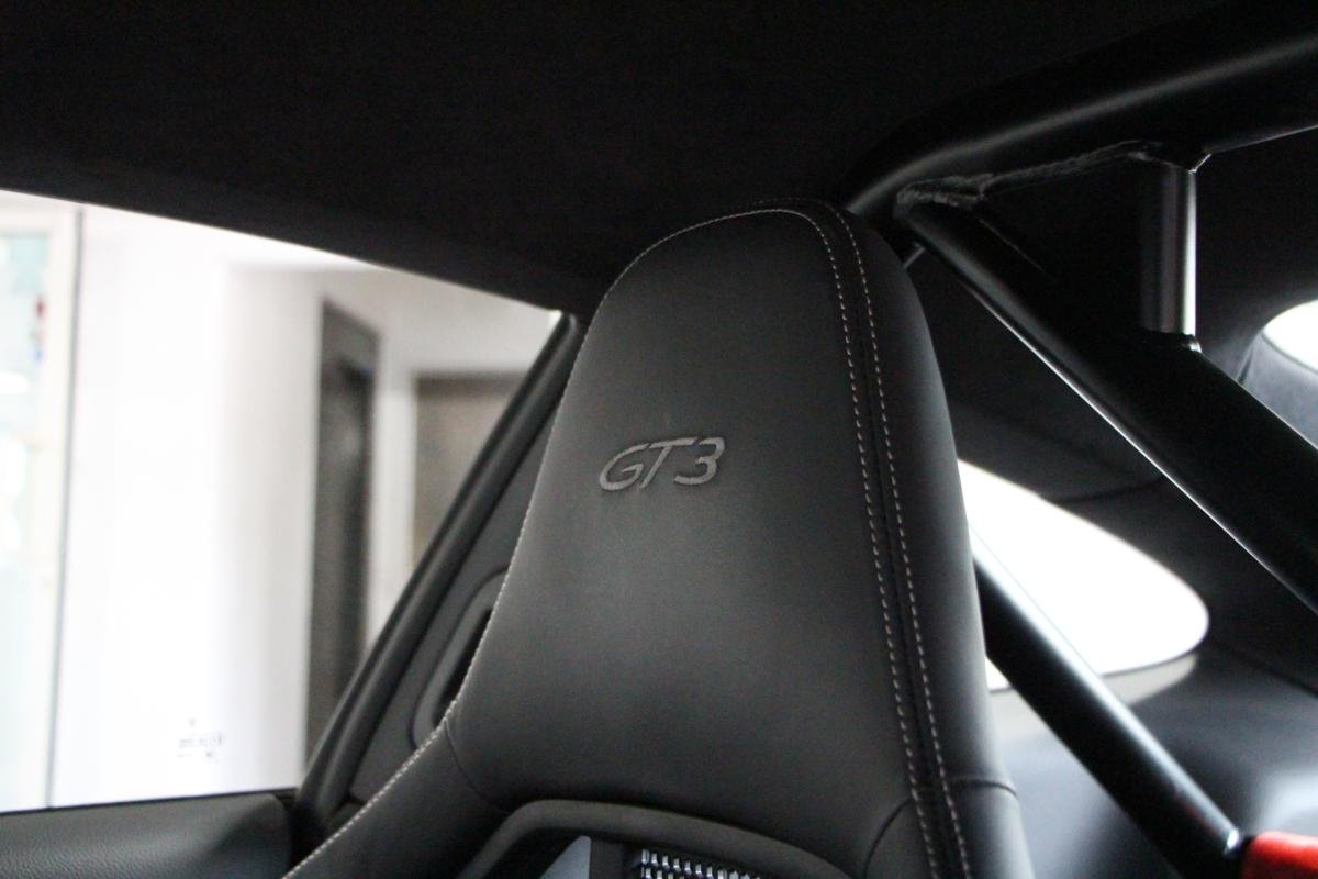 Porsche 911 - Photo 18