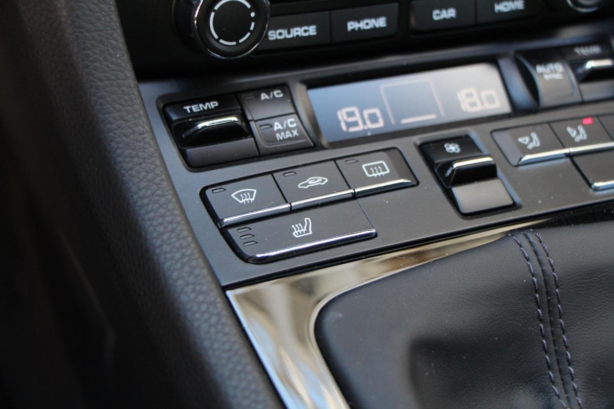 Porsche 911 - Photo 22