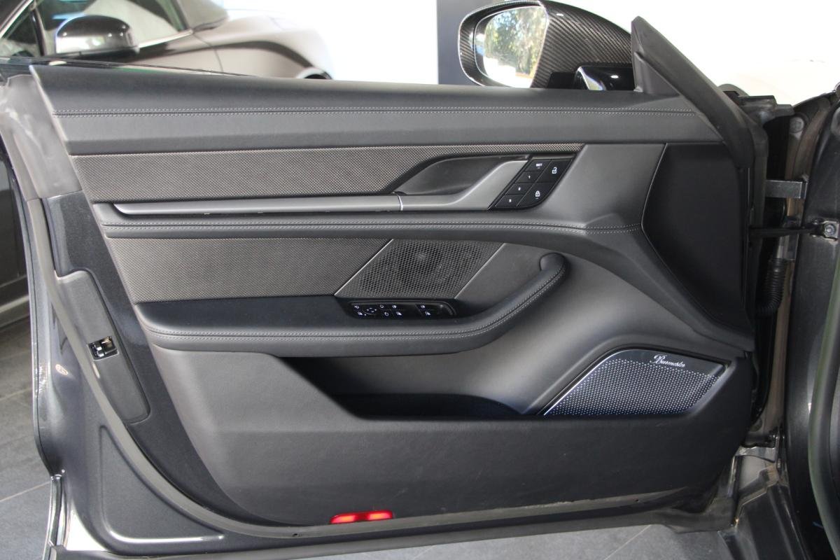 Porsche taycan - Photo 20