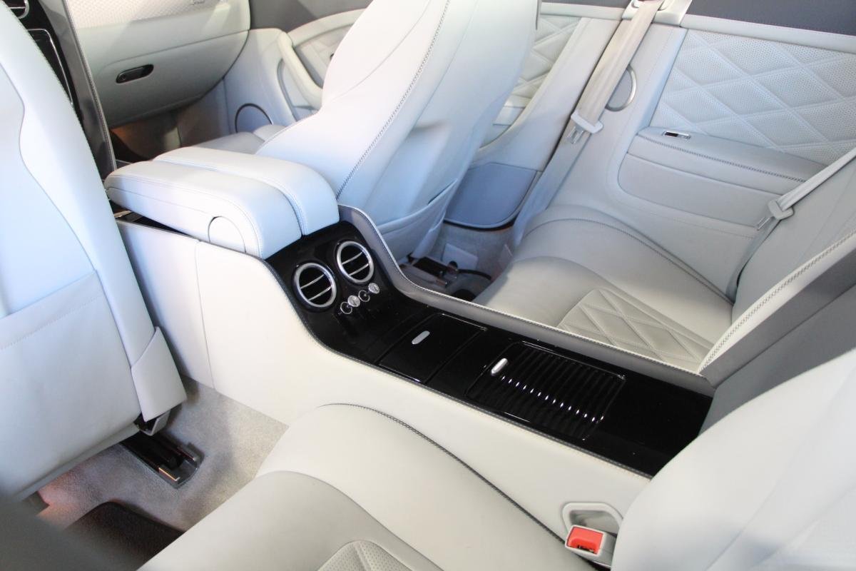 Bentley Continental GT - Photo 19