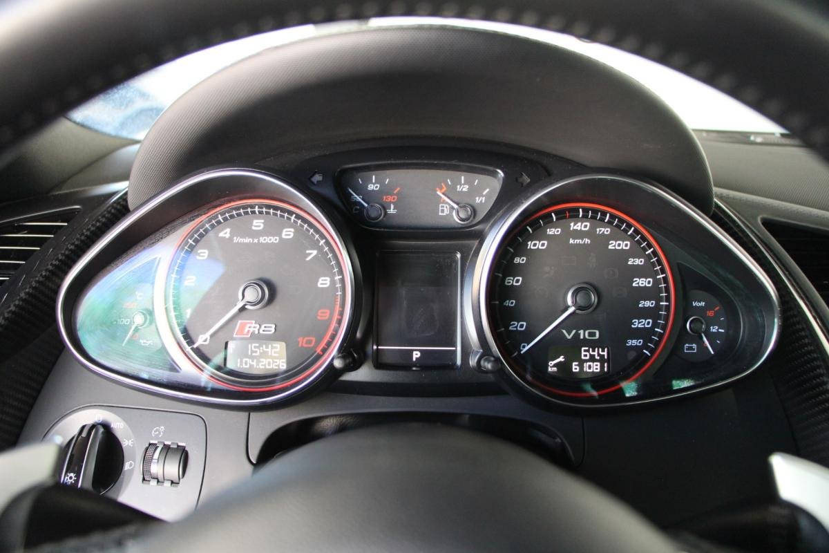 Audi R8 - Photo 12
