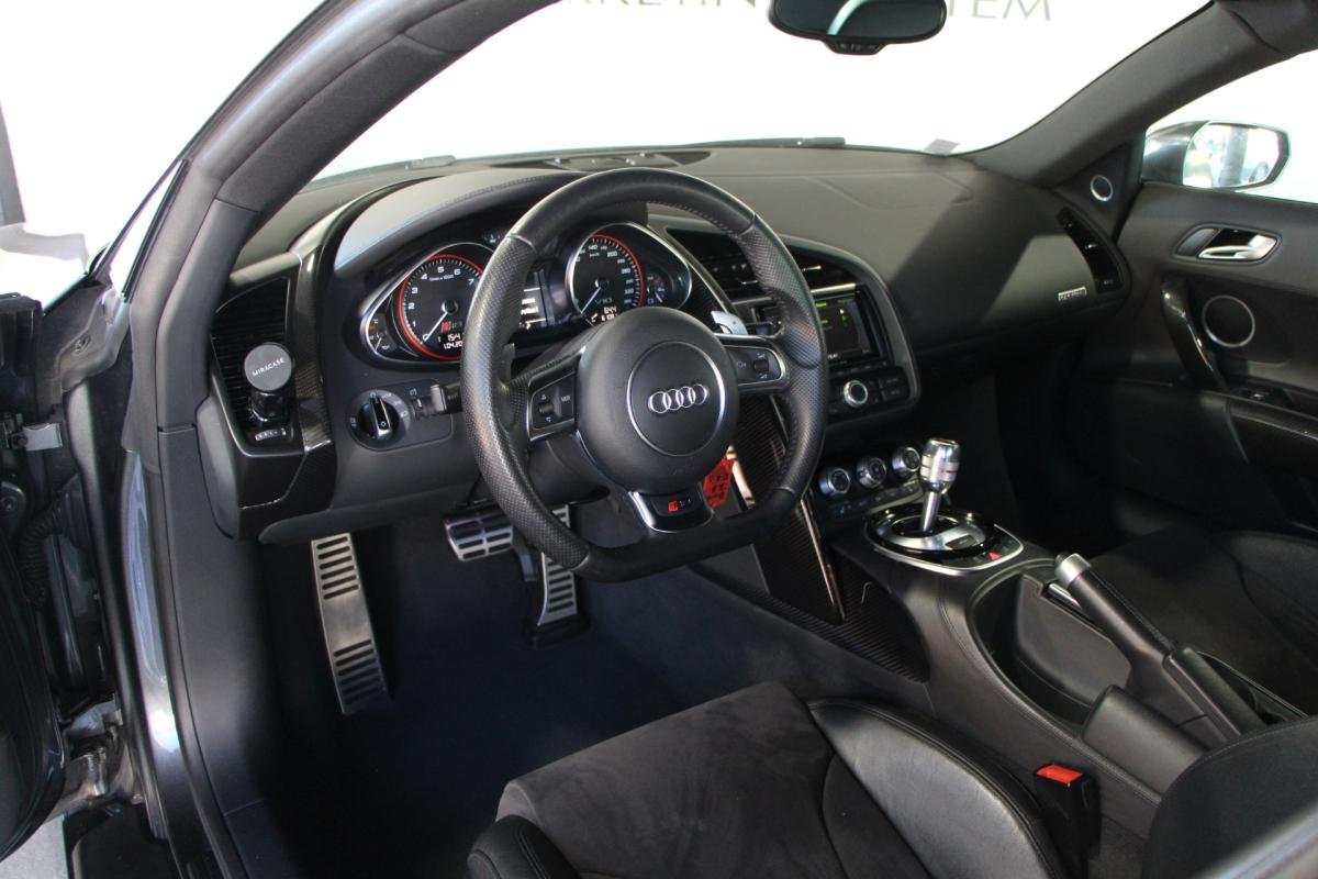 Audi R8 - Photo 6