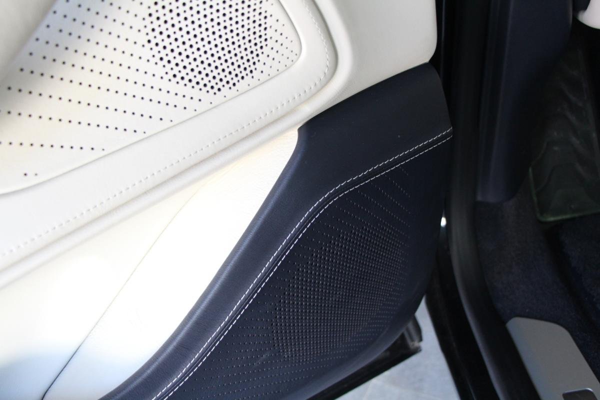 Aston Martin DBX - Photo 18