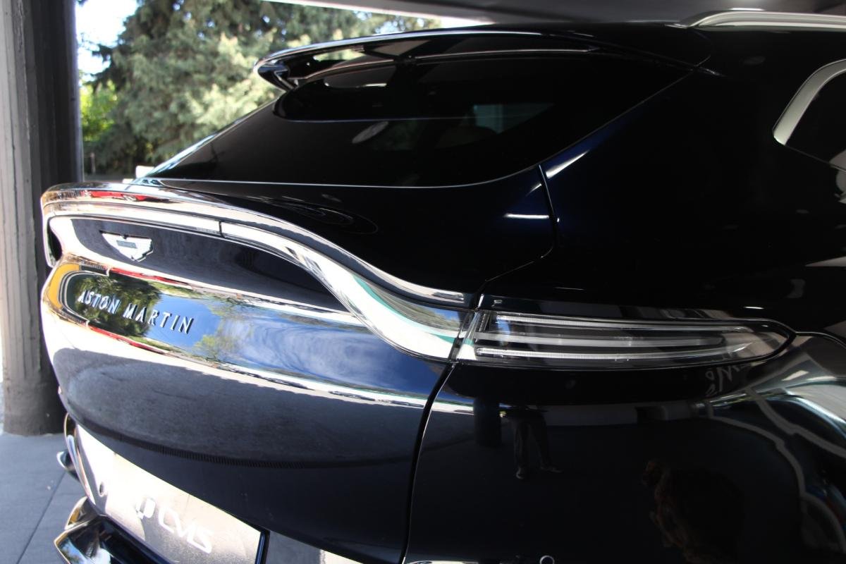 Aston Martin DBX - Photo 8