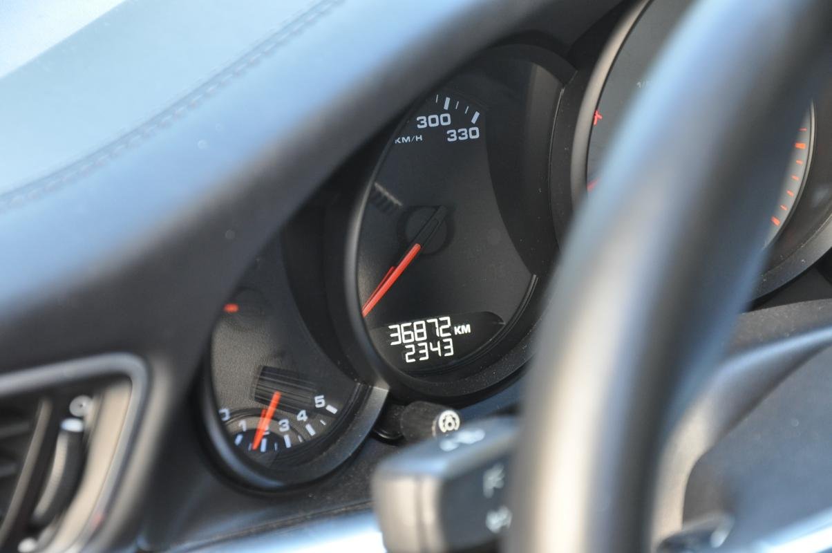 Porsche 911 - Photo 17