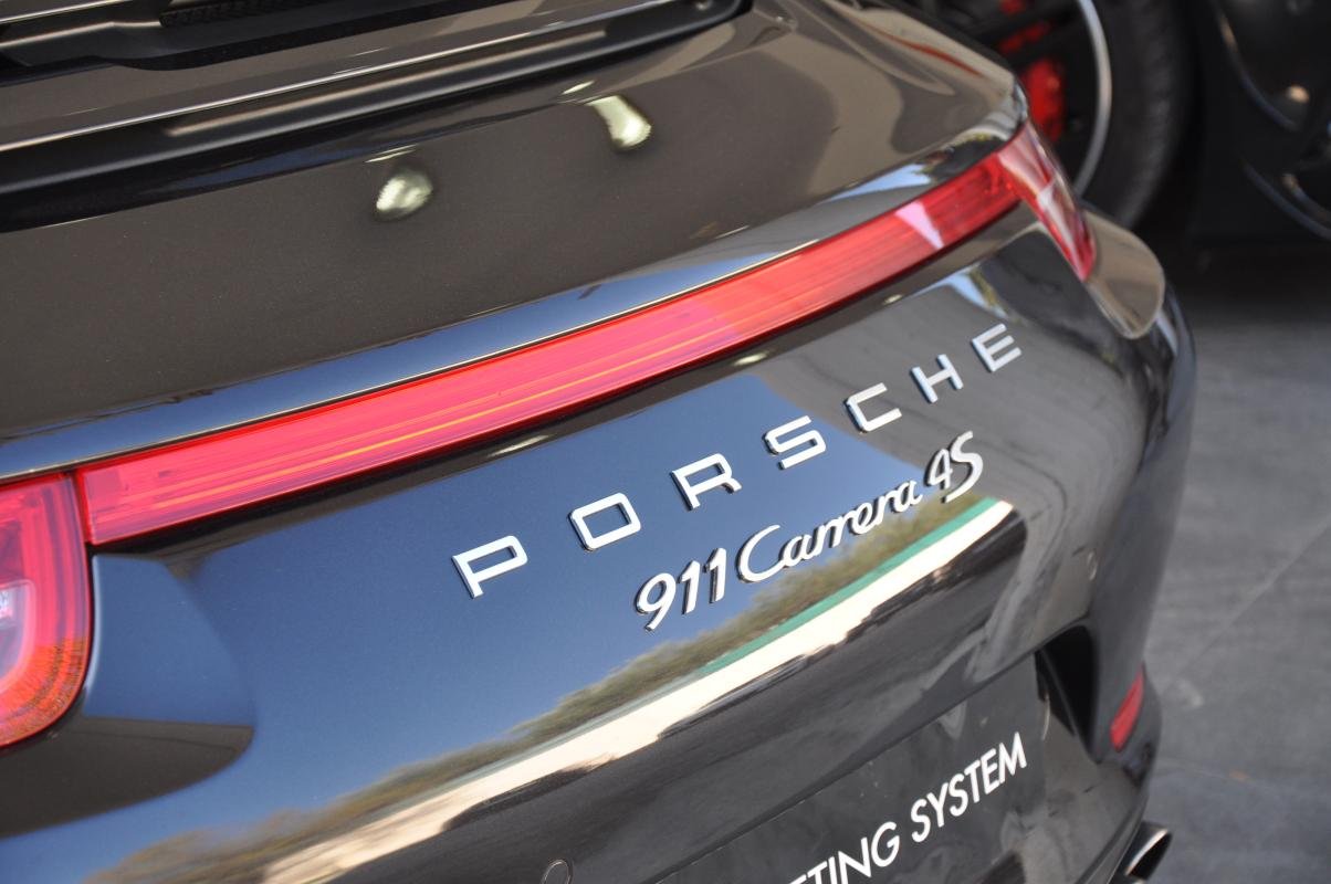 Porsche 911 - Photo 28
