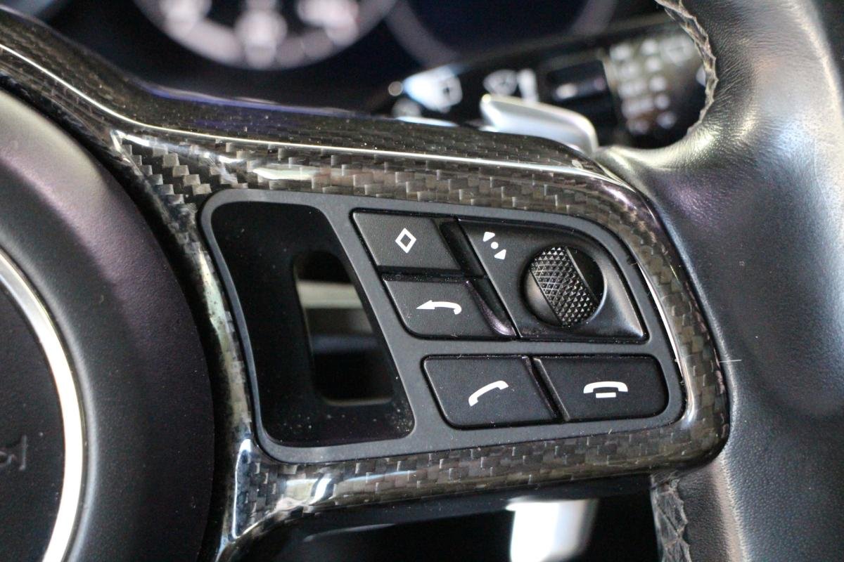 Porsche Cayenne - Photo 16