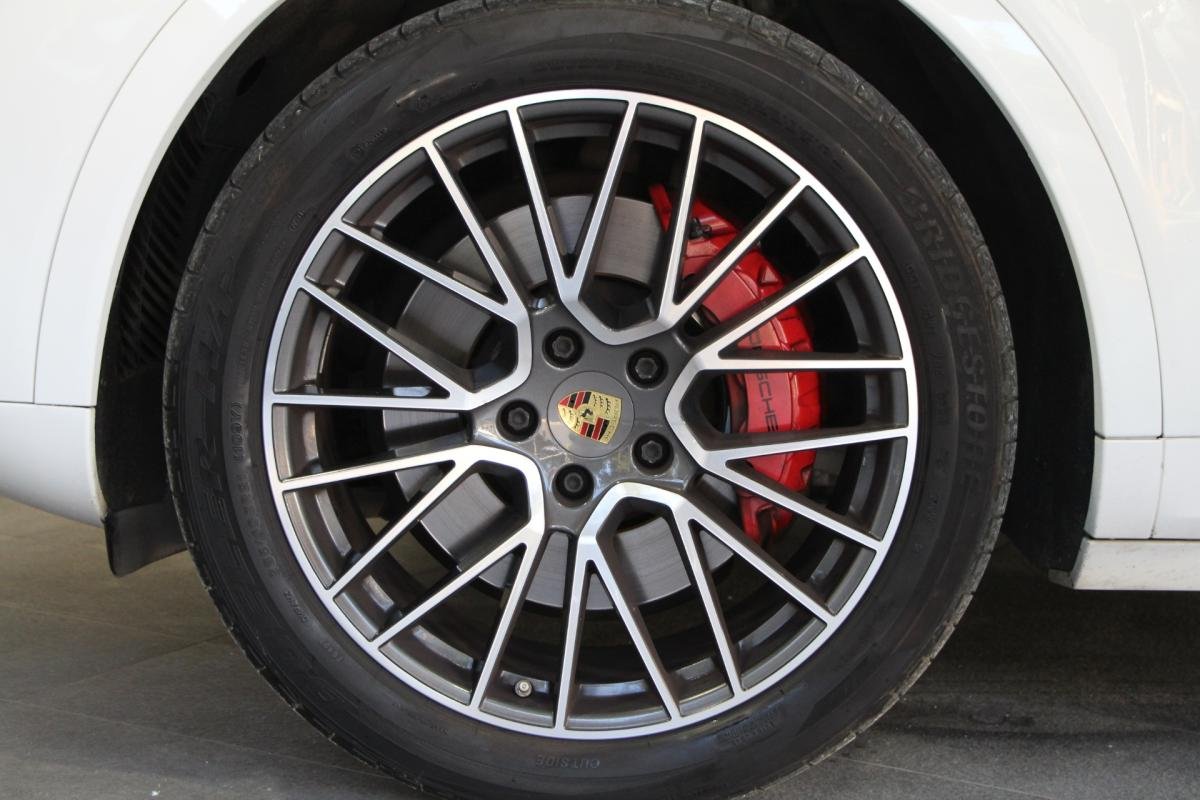 Porsche Cayenne - Photo 28