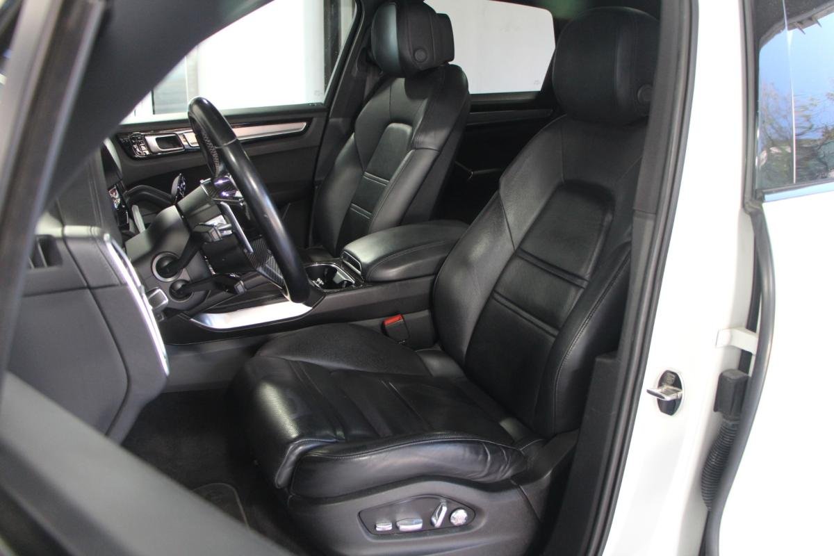 Porsche Cayenne - Photo 10