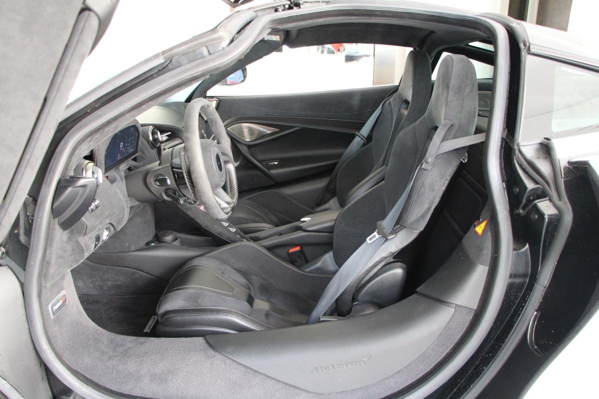 McLaren 720S - Photo 16
