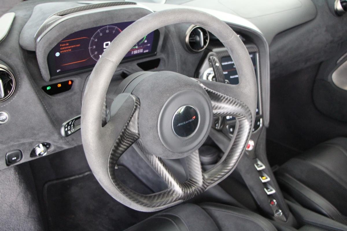 McLaren 720S - Photo 18