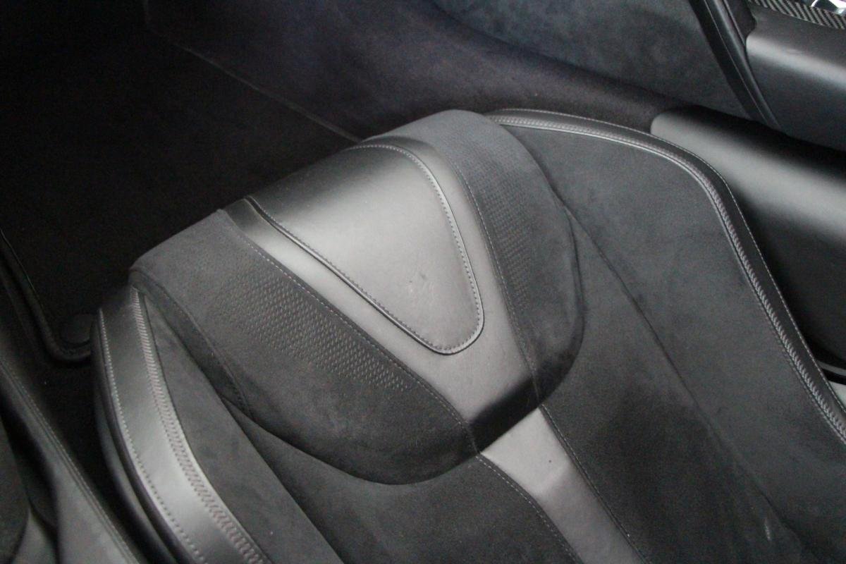 McLaren 720S - Photo 35