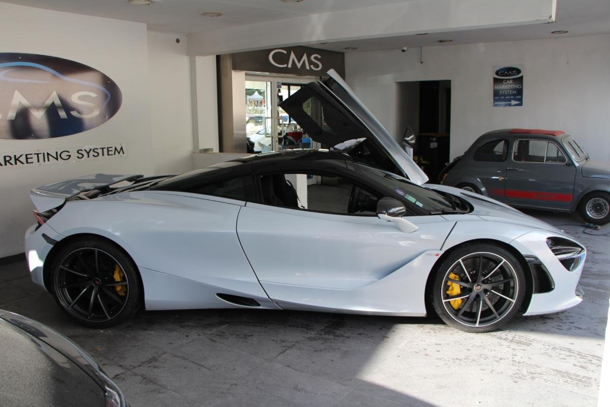 McLaren 720S - Photo 5
