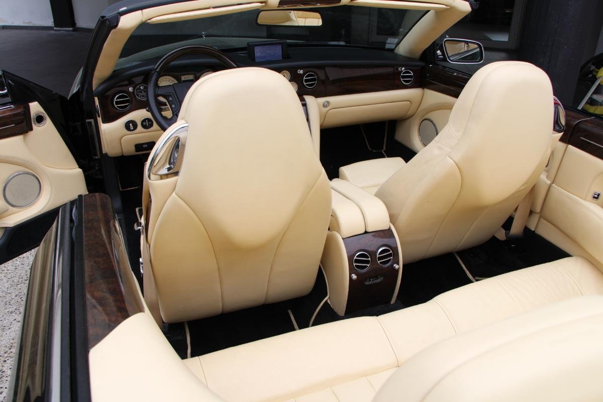 Bentley Azure - Photo 13