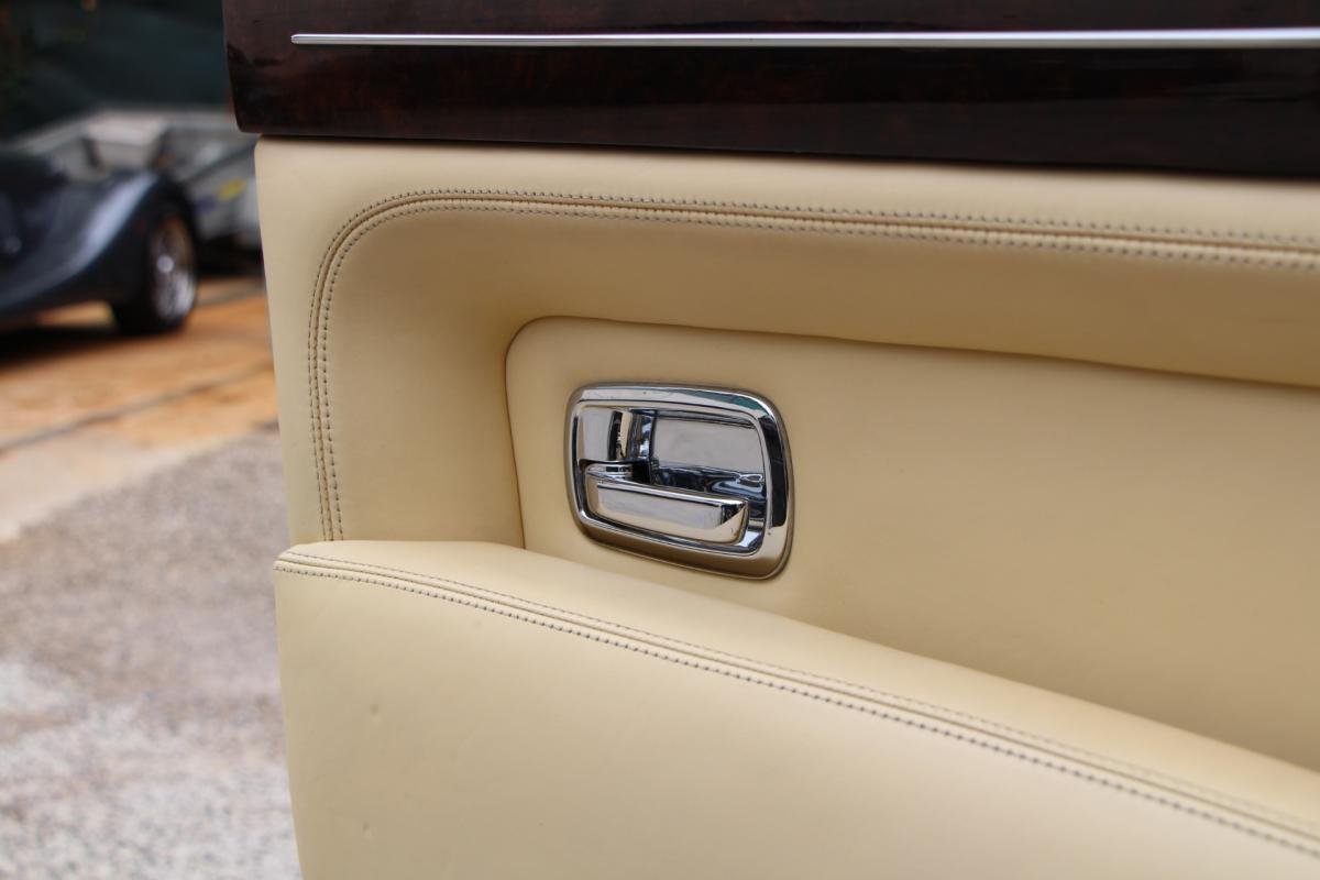 Bentley Azure - Photo 21