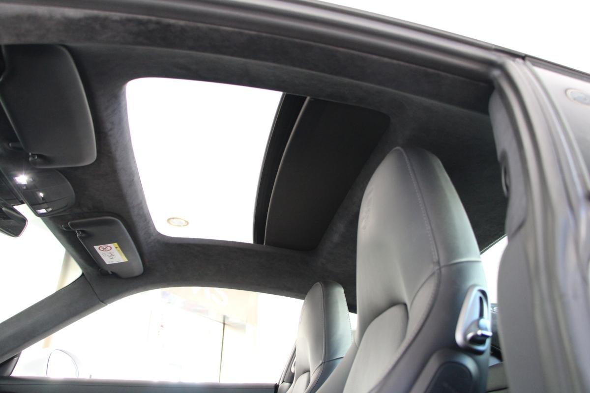 Porsche 911 - Photo 12
