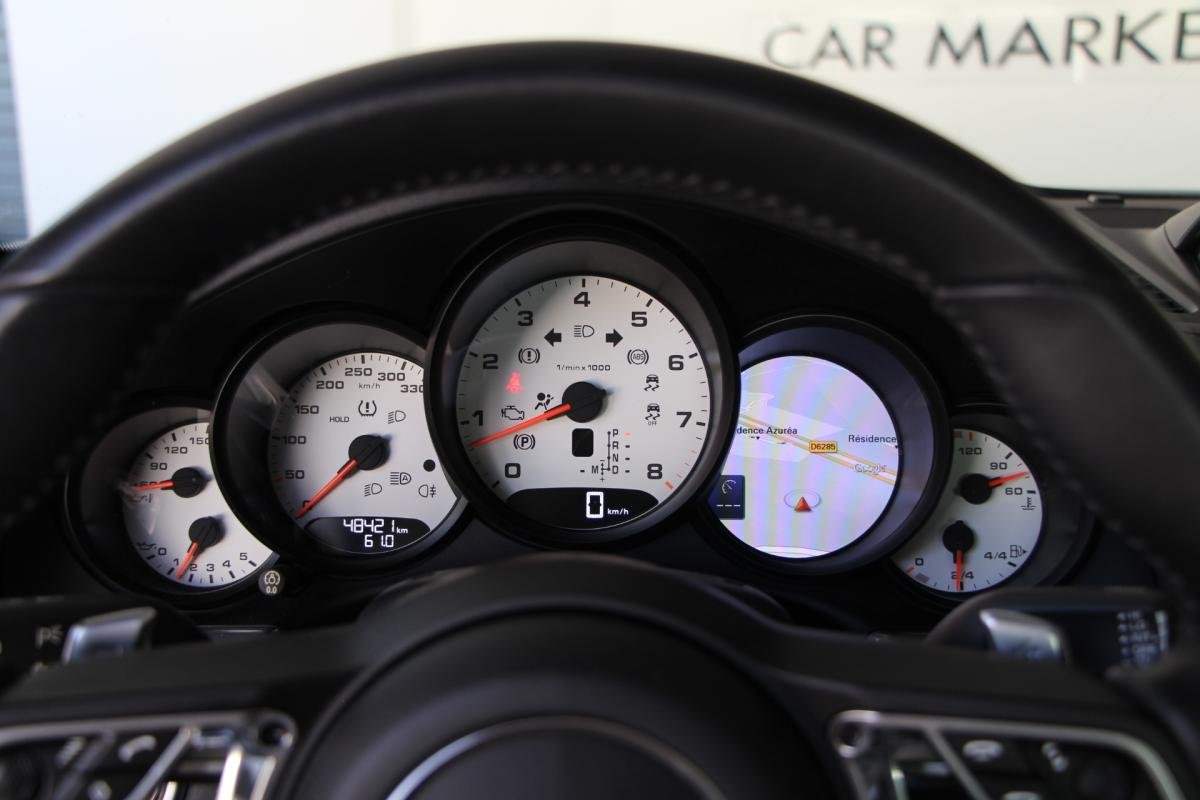 Porsche 911 - Photo 17