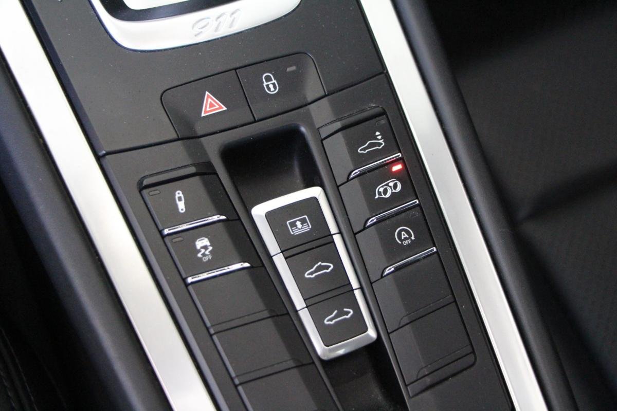 Porsche 911 - Photo 19