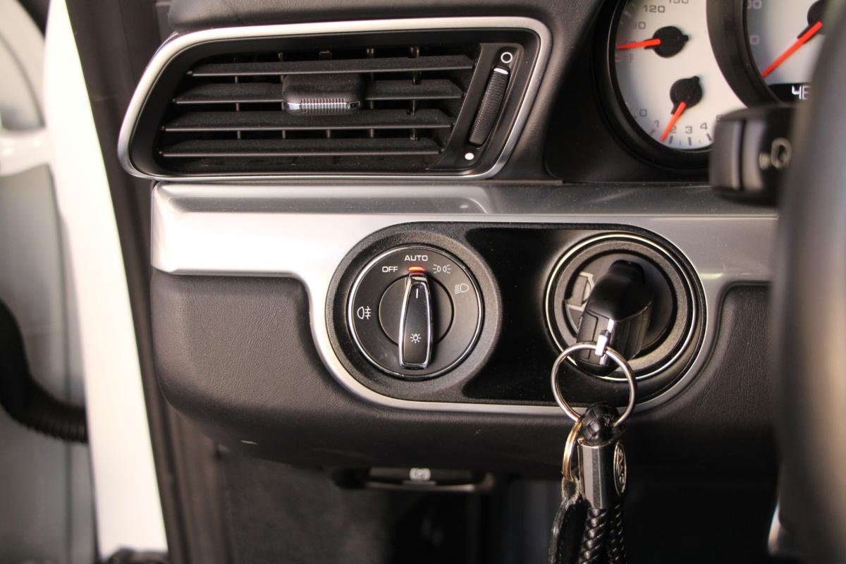 Porsche 911 - Photo 22