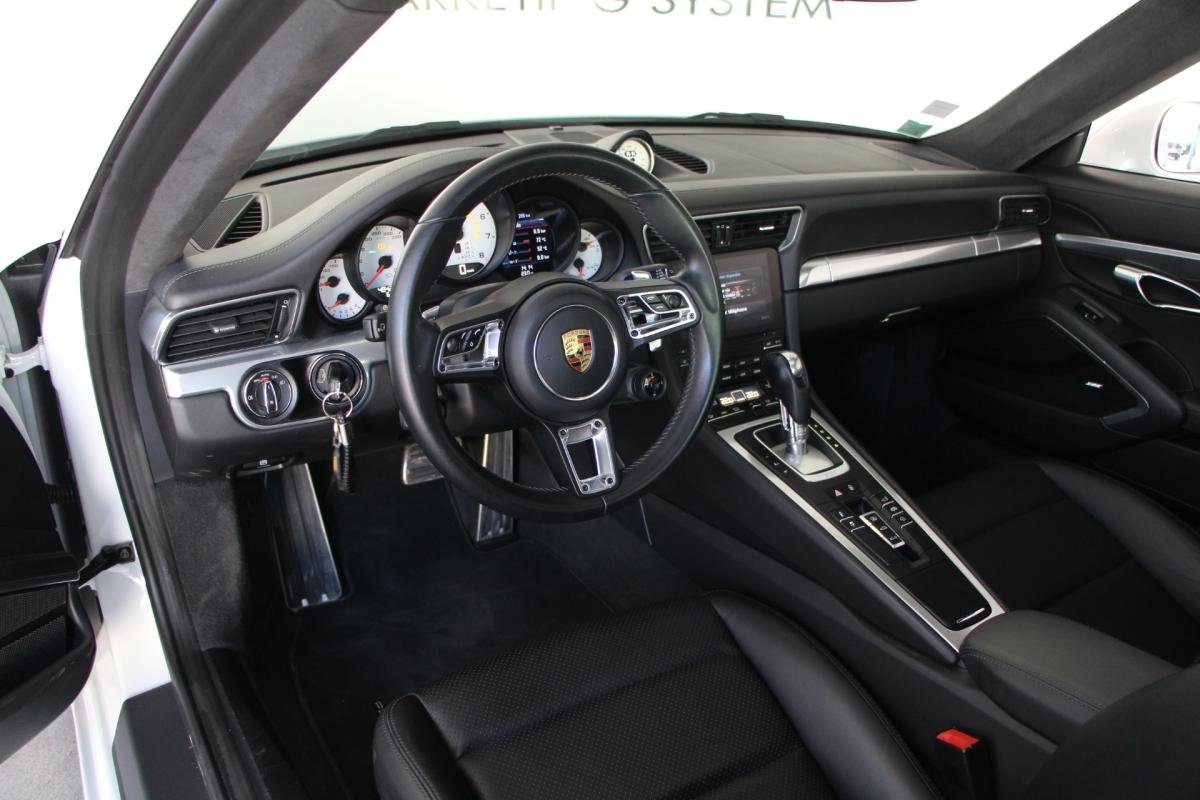 Porsche 911 - Photo 9