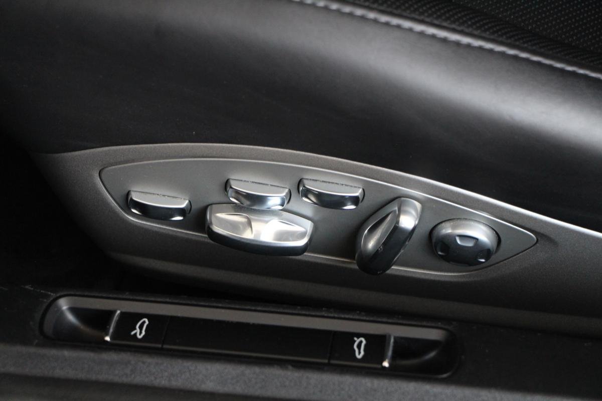 Porsche 911 - Photo 10