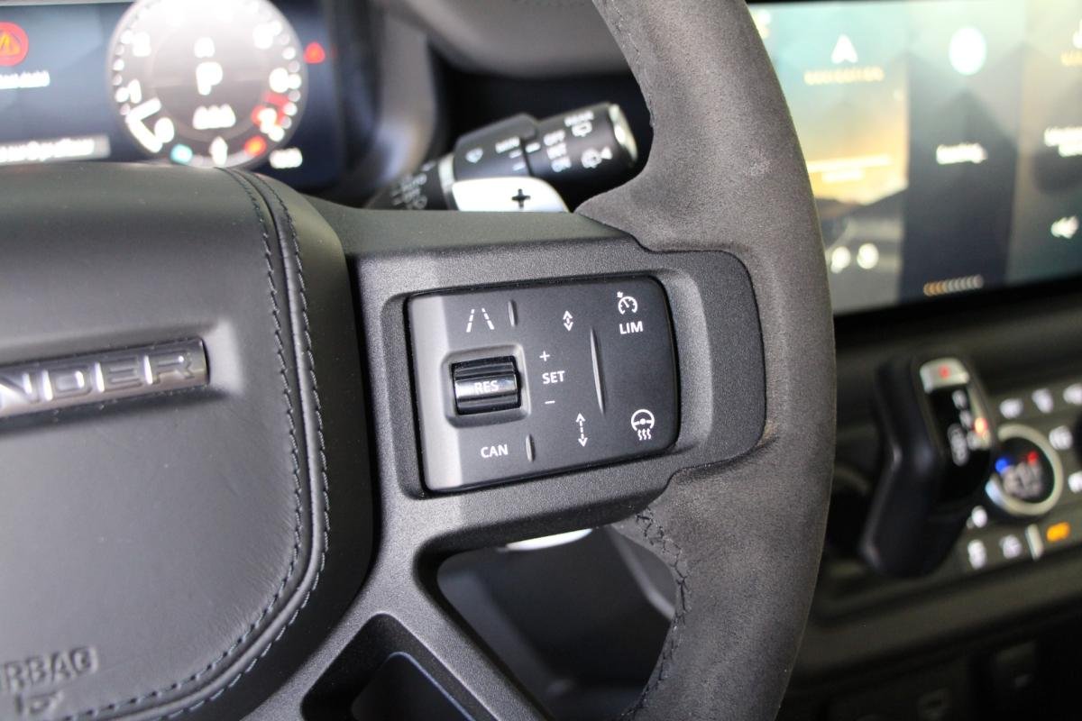 Land Rover Defender - Photo 13