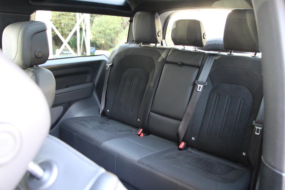 Land Rover Defender - Photo 22