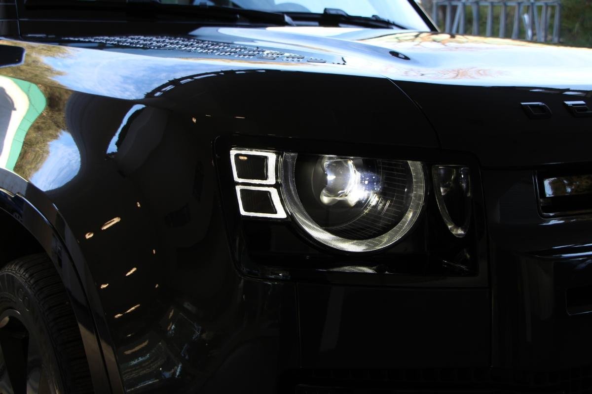 Land Rover Defender - Photo 25