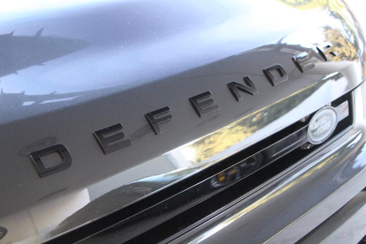 Land Rover Defender - Photo 26