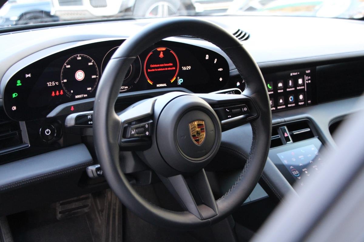 Porsche taycan - Photo 8