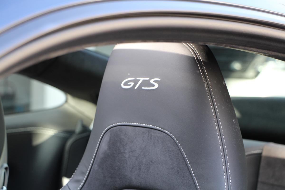 Porsche 911 - Photo 22