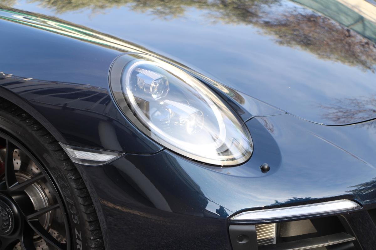 Porsche 911 - Photo 36