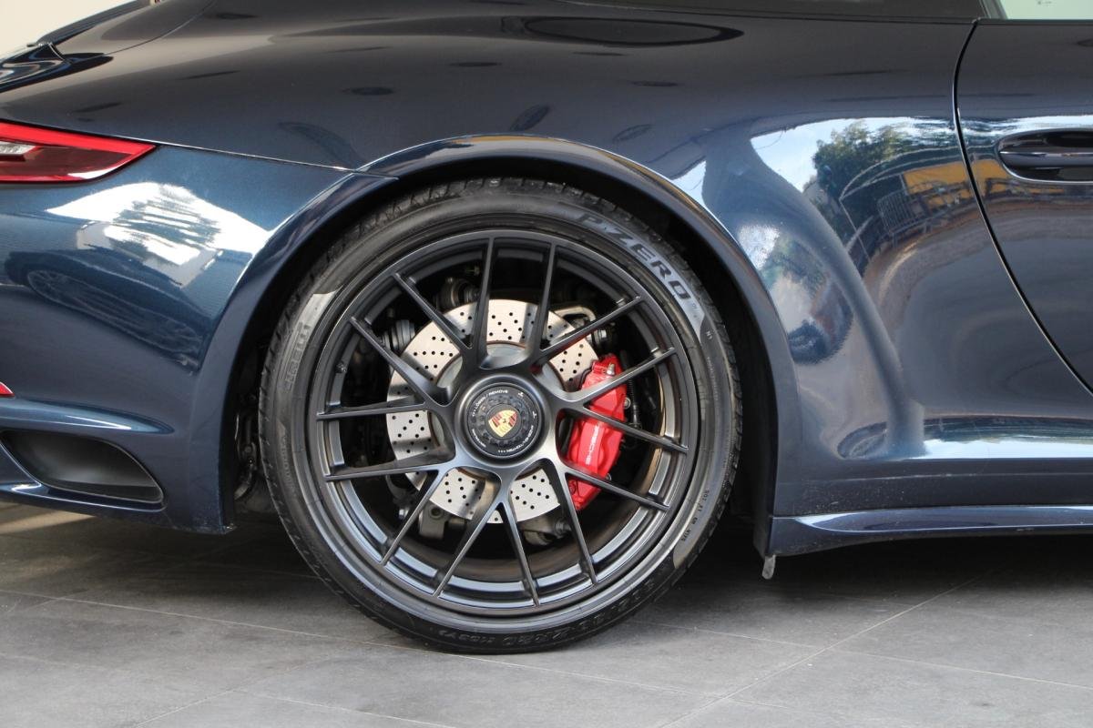 Porsche 911 - Photo 4