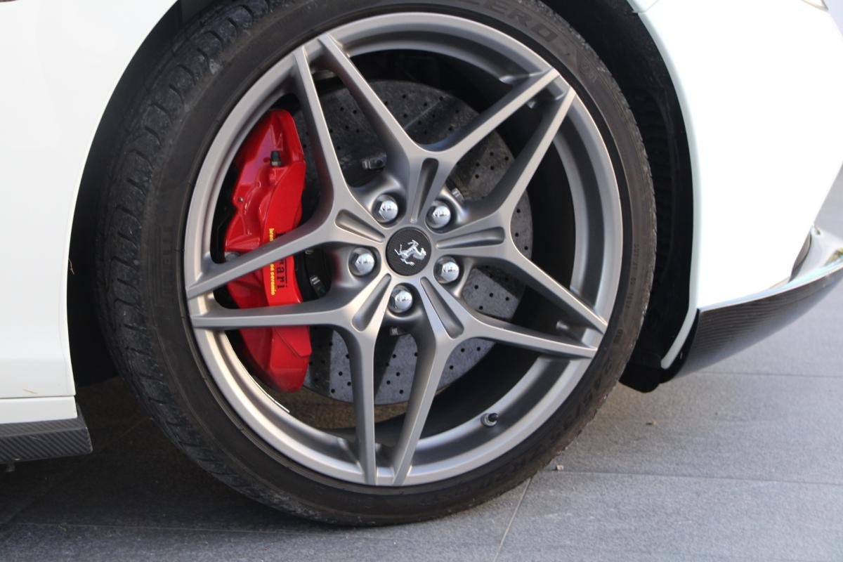 Ferrari California - Photo 15