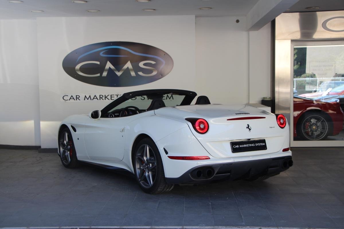 Ferrari California - Photo 2