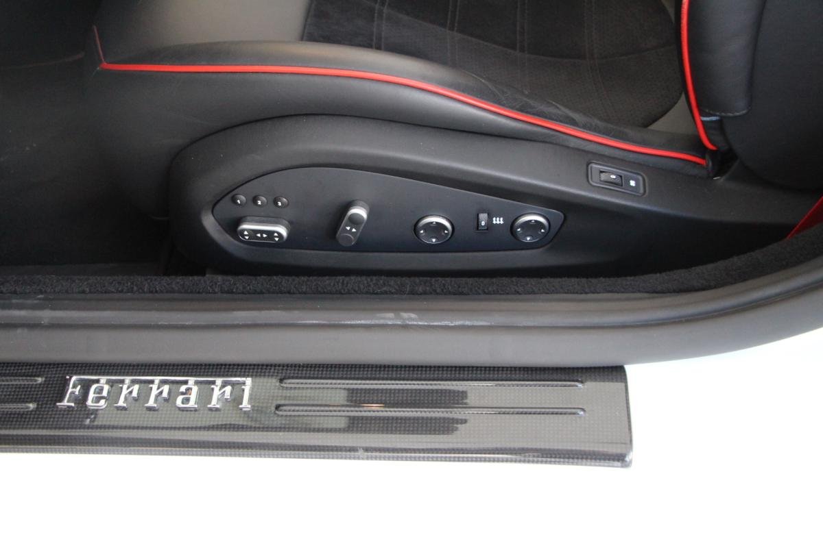 Ferrari California - Photo 29