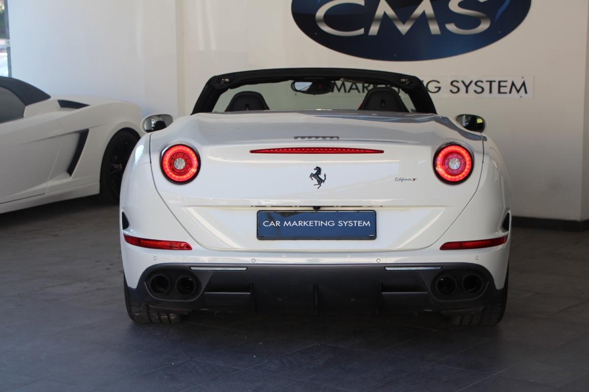 Ferrari California - Photo 4
