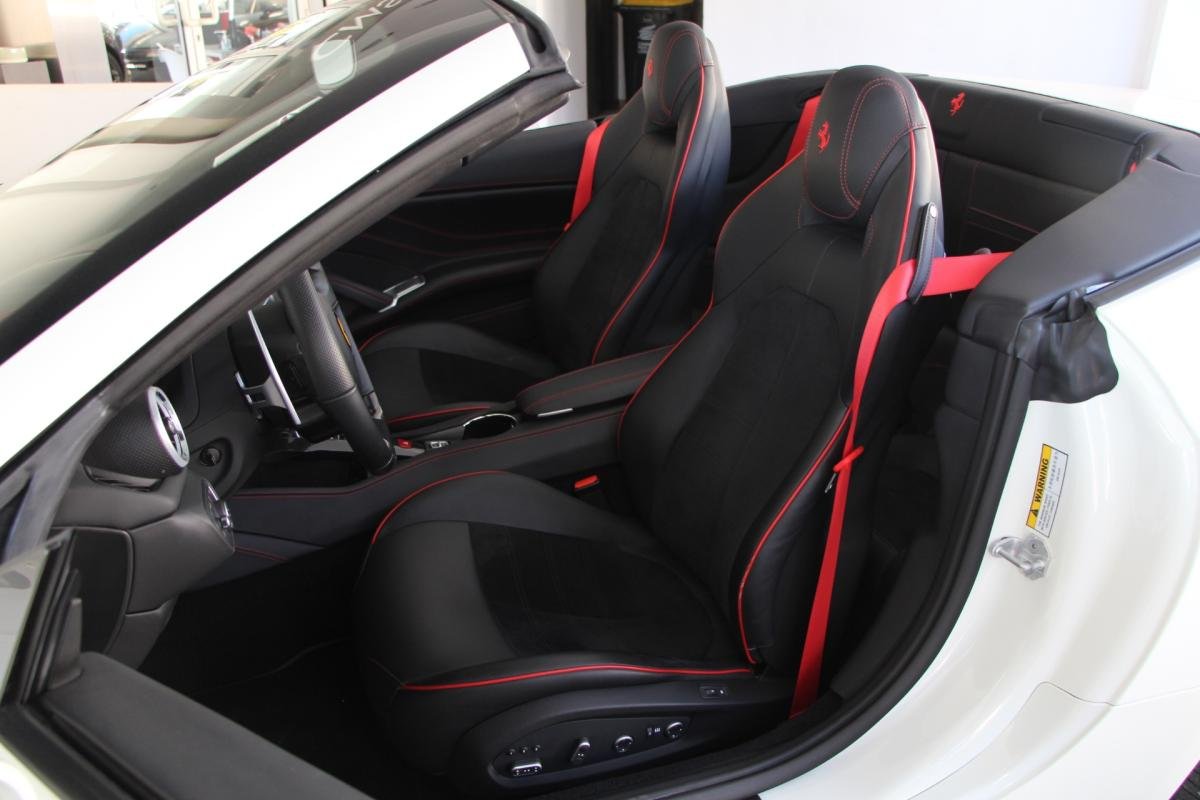 Ferrari California - Photo 6