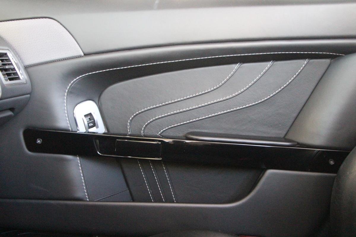 Aston Martin V8 Vantage - Photo 19