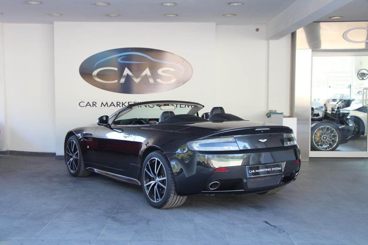 Aston Martin V8 Vantage - Photo 3