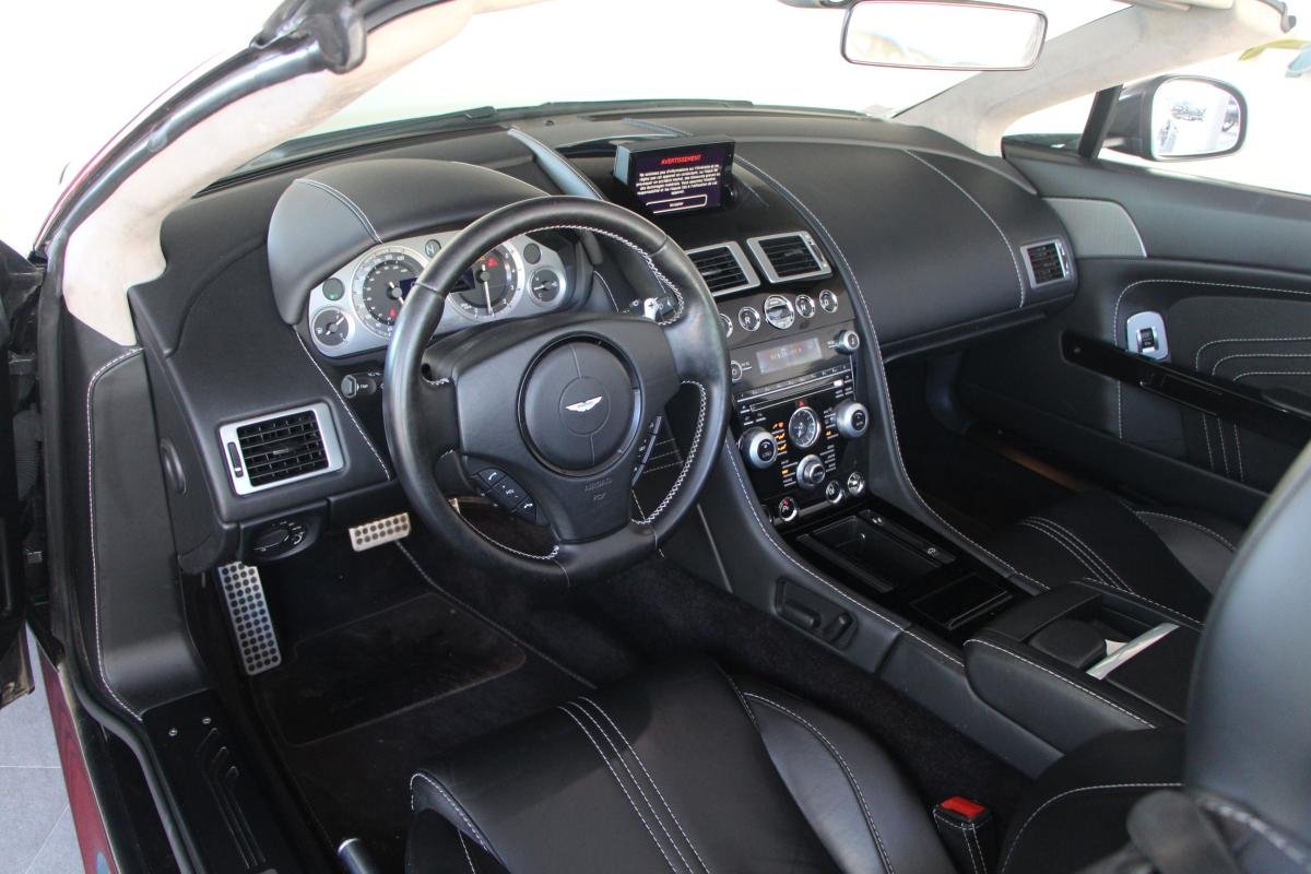 Aston Martin V8 Vantage - Photo 7