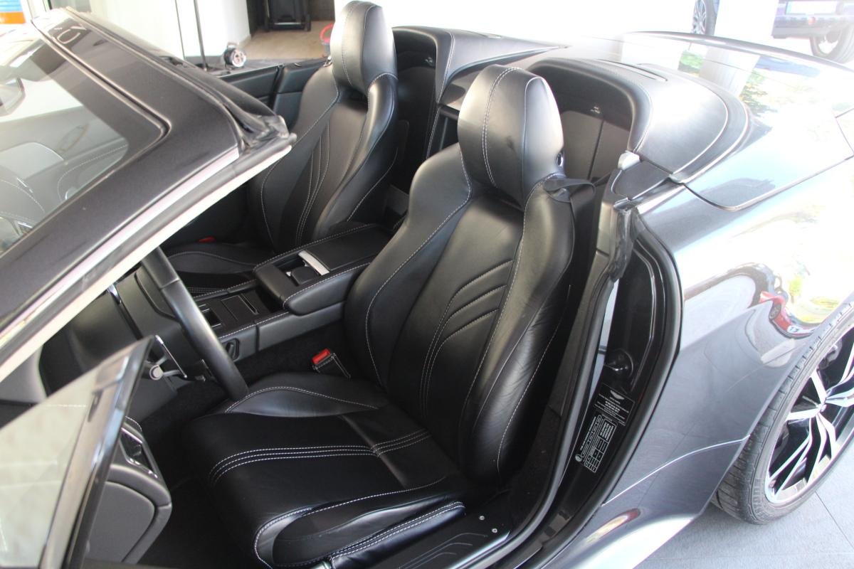 Aston Martin V8 Vantage - Photo 9