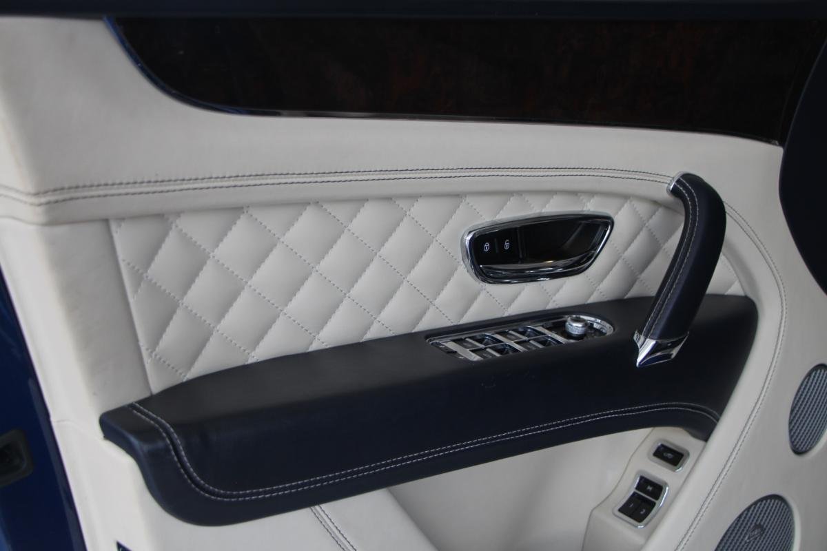 Bentley Bentayga - Photo 14