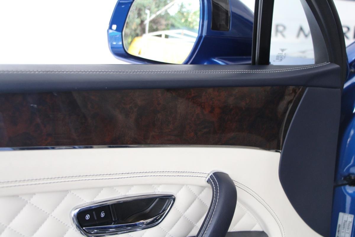 Bentley Bentayga - Photo 15