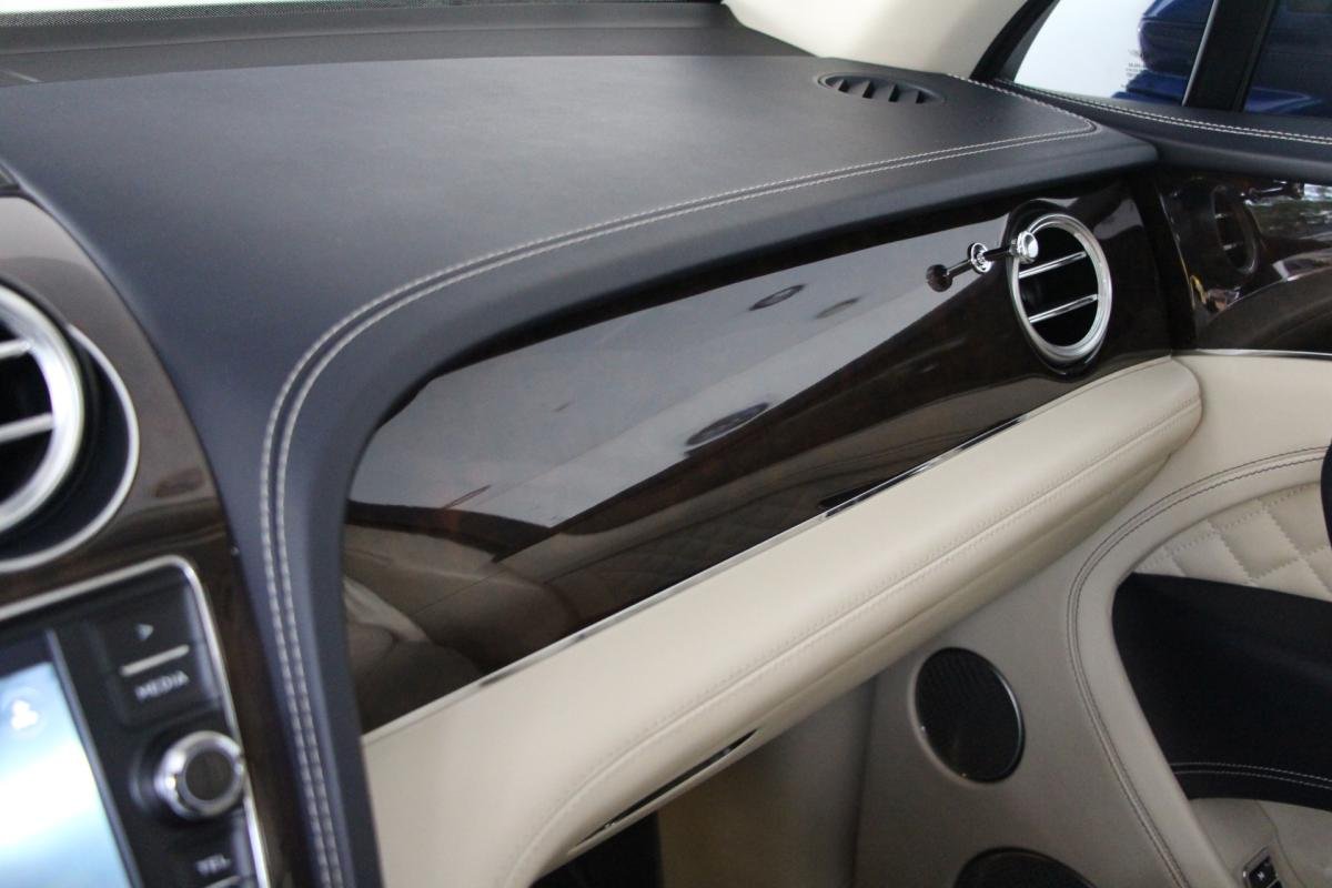 Bentley Bentayga - Photo 23