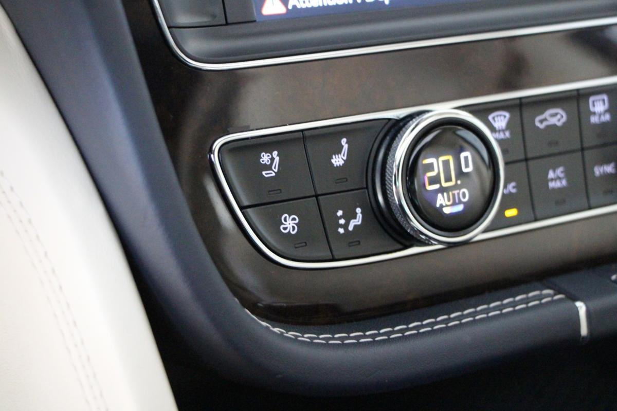 Bentley Bentayga - Photo 39