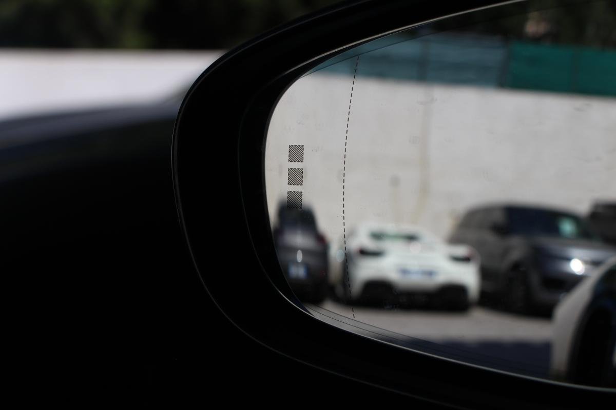 Porsche 911 - Photo 24