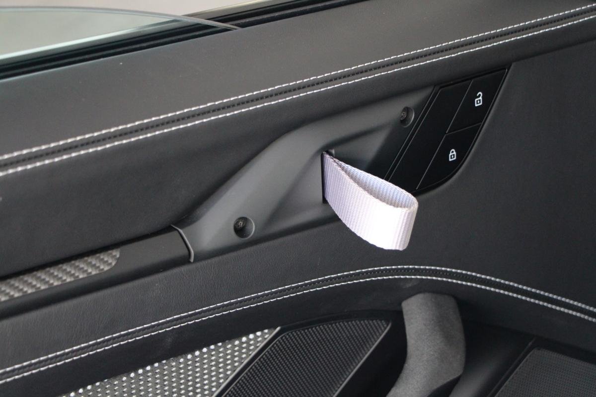 Porsche 911 - Photo 17